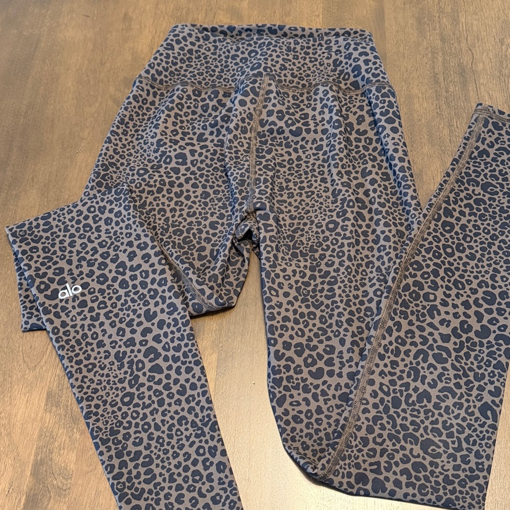 ALO Animal Print Leggings - Picture 4 of 4